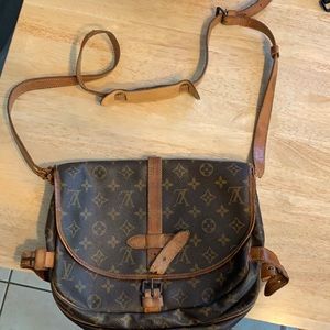 Vintage Louis Vuitton Saumur 25